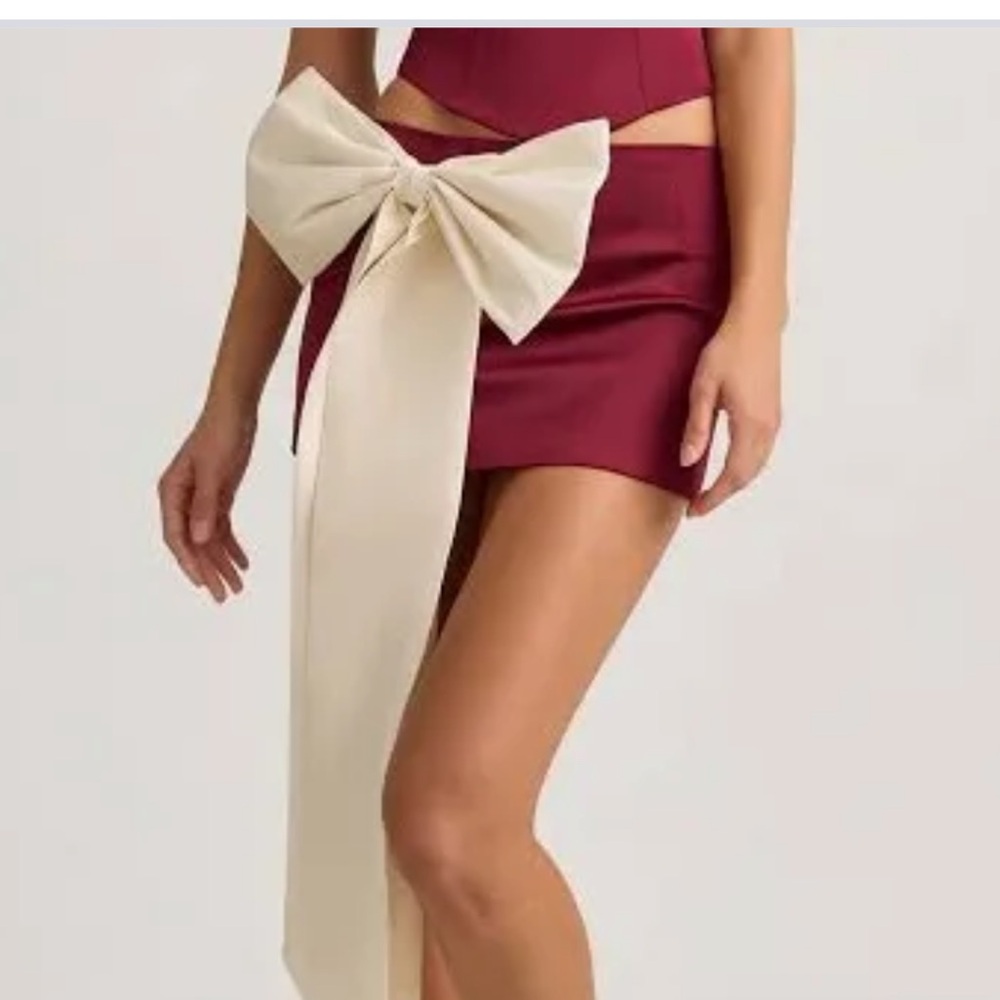 Size 0 oh Polly mini skirt (has minor stain)